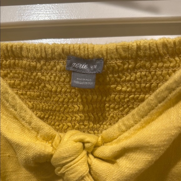 Aerie 100% cotton Tie-Front Crop Top with smocked back - Picture 2 of 5